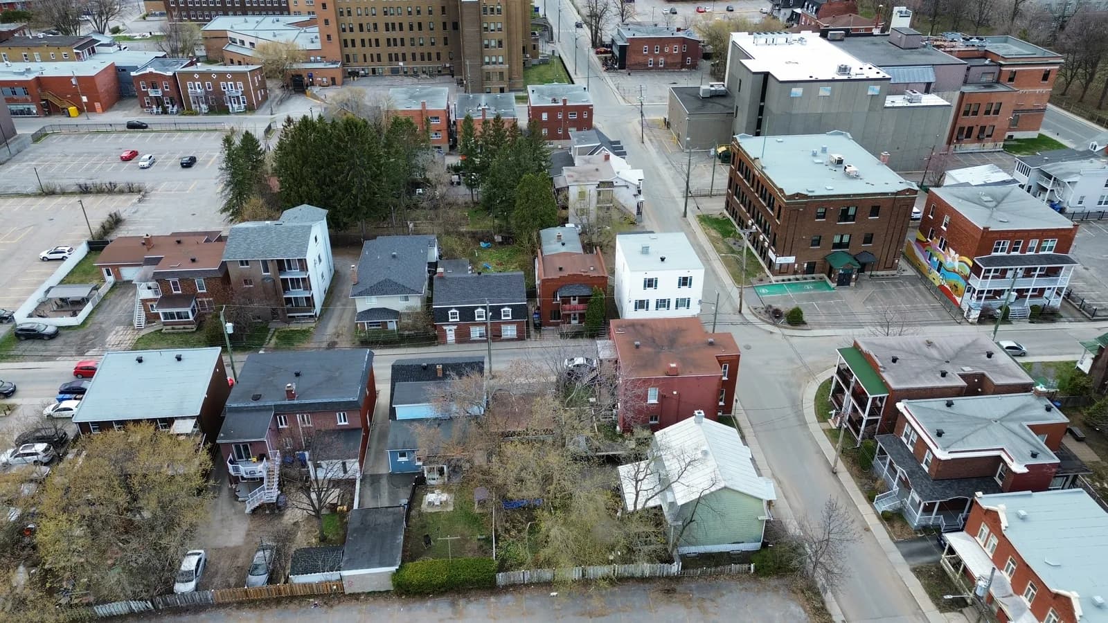 Inspection par drone d'une propriété rurale au Québec par un évaluateur agréé Éval+
