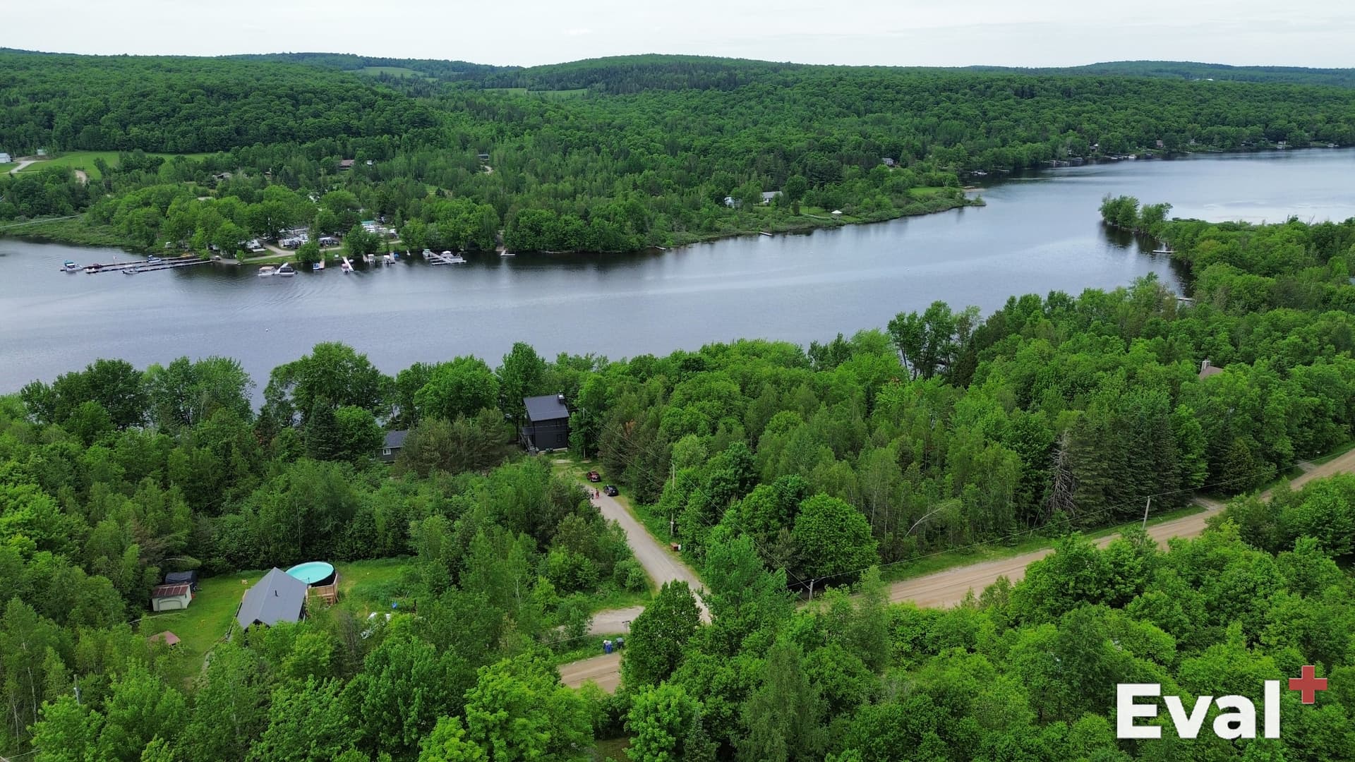 Prise de vue par drone du territoire de Inverness, Centre-du-Québec — Éval+ évaluateur agréé