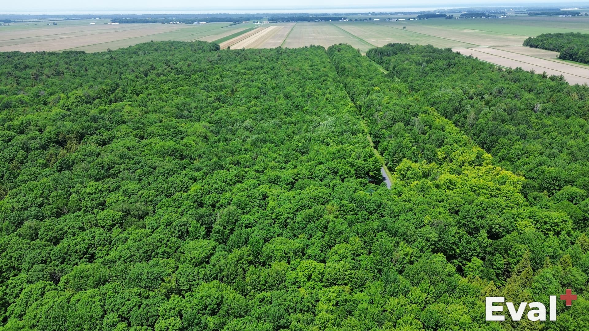 Paysage de Nicolet (Centre-du-Québec) vu du ciel par drone — Éval+ évaluation immobilière