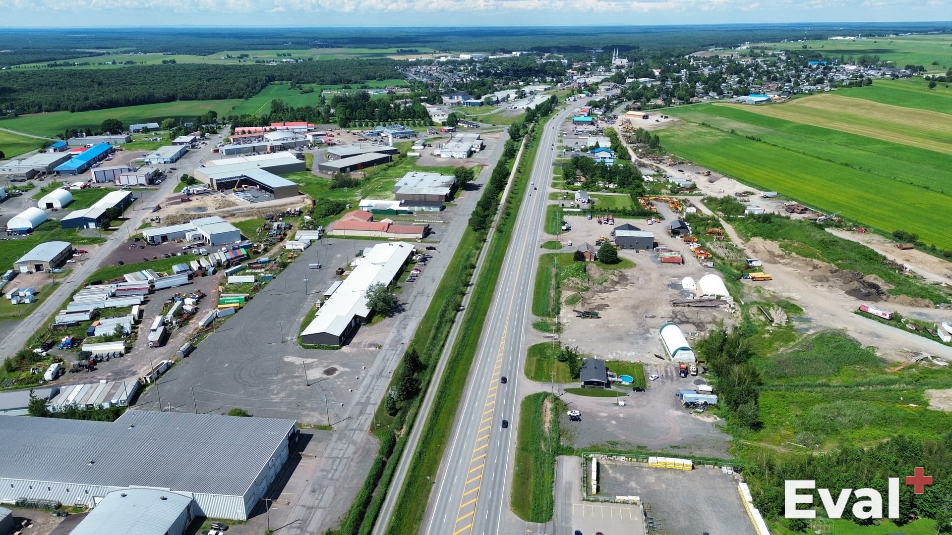 Vue aérienne par drone à Princeville, Centre-du-Québec — évaluation immobilière Éval+