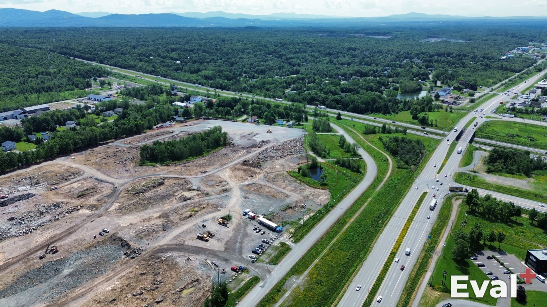 Vue aérienne par drone à Saint-Alphonse-de-Granby, Estrie — évaluation immobilière Éval+