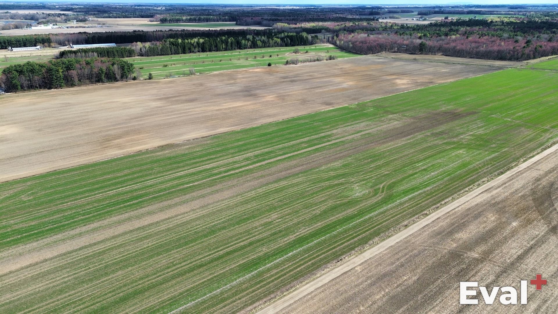 Photographie aérienne d'un secteur de Saint-François-du-Lac en Centre-du-Québec — Éval+, évaluateurs agréés OEAQ