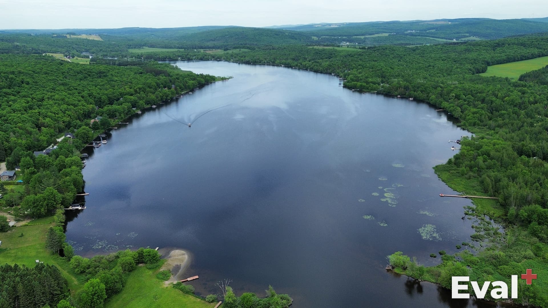 Paysage de Saint-Pierre-Baptiste (Centre-du-Québec) vu du ciel par drone — Éval+ évaluation immobilière