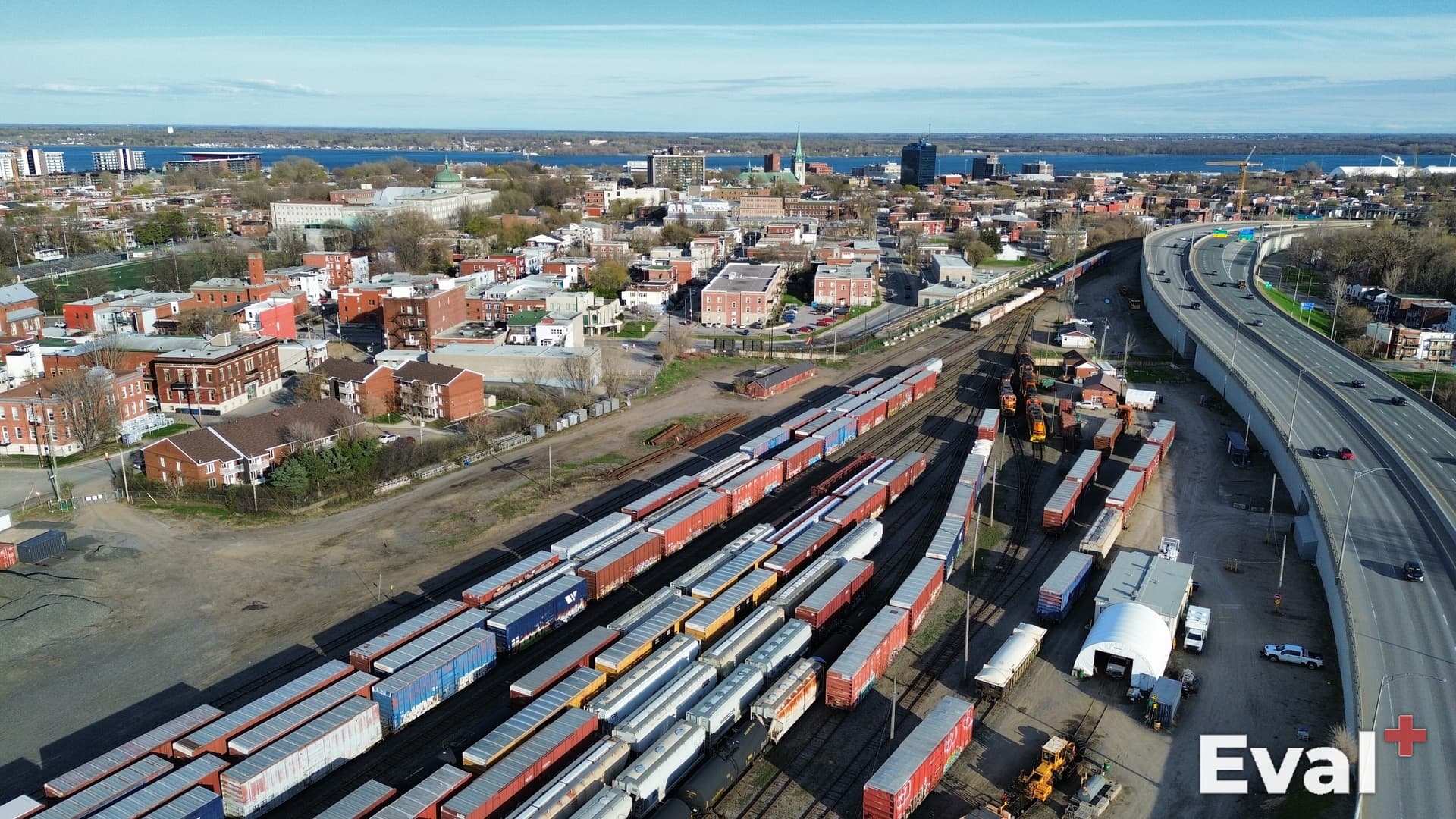 Vue aérienne par drone à Trois-Rivières, Mauricie — évaluation immobilière Éval+