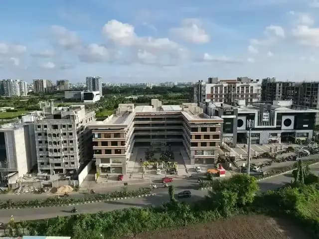 Évaluation Commerciale et Industrielle