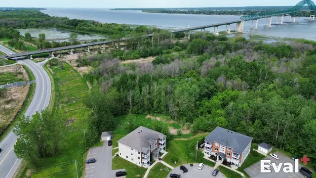 Aerial photograph of a Bécancour area in Centre-du-Québec — Éval+ chartered appraisers (OEAQ)