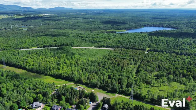 Aerial photograph of a Nantes area in Estrie — Éval+ chartered appraisers (OEAQ)