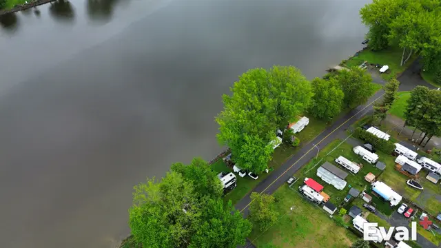 Saint-François-du-Lac (Centre-du-Québec) seen from the sky by drone — Éval+ property appraisal