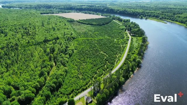 Saint-Lucien (Centre-du-Québec) seen from the sky by drone — Éval+ property appraisal