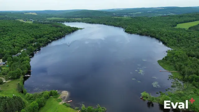 Saint-Pierre-Baptiste (Centre-du-Québec) seen from the sky by drone — Éval+ property appraisal