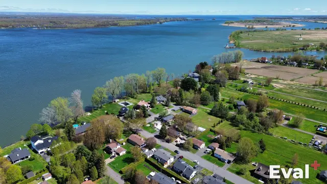 Aerial photograph of a Sainte-Anne-de-Sorel area in Montérégie — Éval+ chartered appraisers (OEAQ)