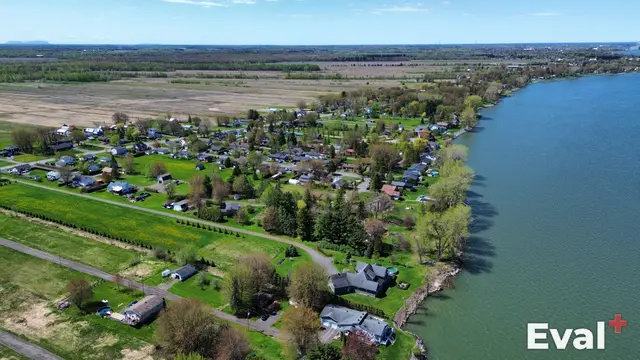 Aerial photograph of a Sainte-Anne-de-Sorel area in Montérégie — Éval+ chartered appraisers (OEAQ)