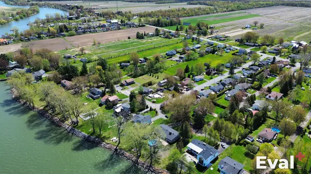 Aerial drone view of Sainte-Anne-de-Sorel, Montérégie — Éval+ real estate appraisal