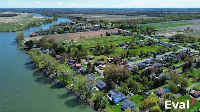 Drone shot over Sainte-Anne-de-Sorel, Montérégie — Éval+ real estate appraisers
