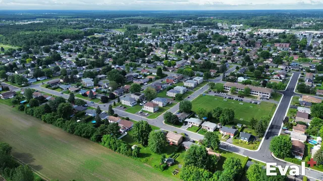 Sainte-Anne-de-Sorel (Montérégie) seen from the sky by drone — Éval+ property appraisal
