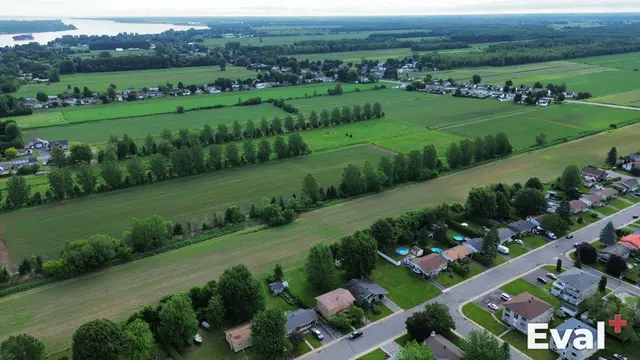 Drone shot over Sorel-Tracy, Montérégie — Éval+ real estate appraisers