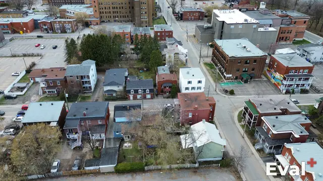 Vue aérienne par drone à Trois-Rivières, Mauricie — évaluation immobilière Éval+