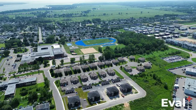 Drone shot over Trois-Rivières, Mauricie — Éval+ real estate appraisers
